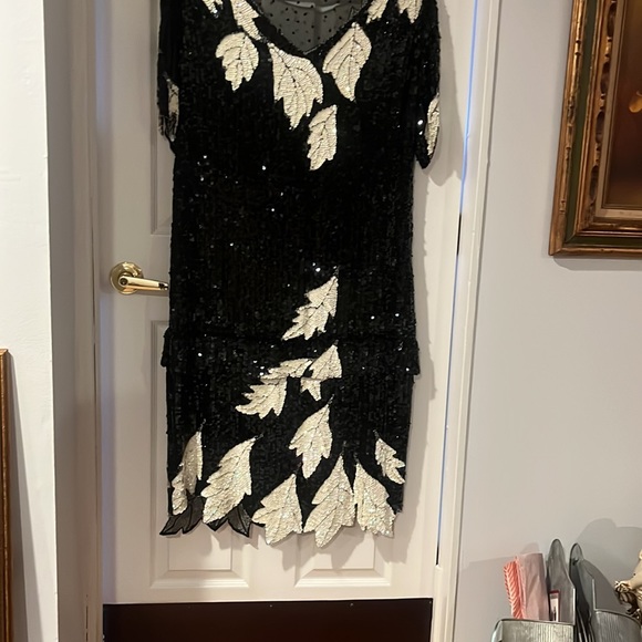 Vintage, 100% pure silk size 3X evening gown. Black and white. - Picture 11 of 16